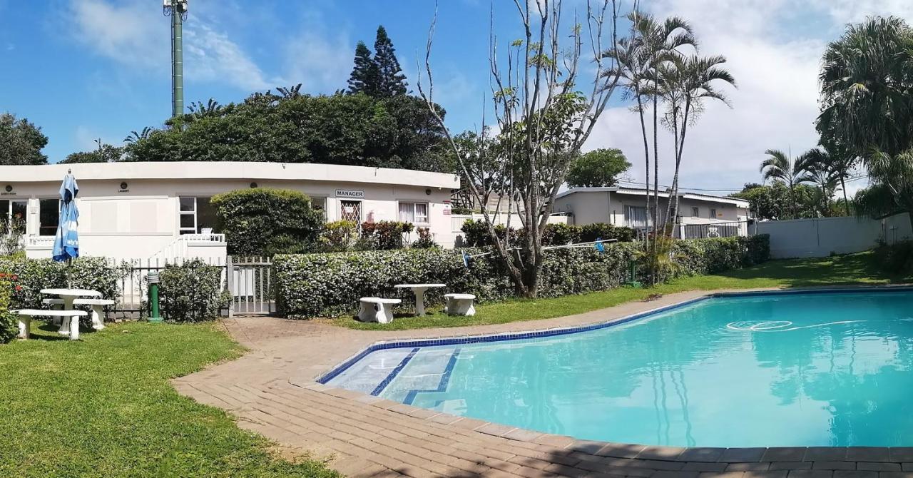 At 4 Umzumbe Beach Apartment, Mangrove Beach Estate Melville  Exterior photo